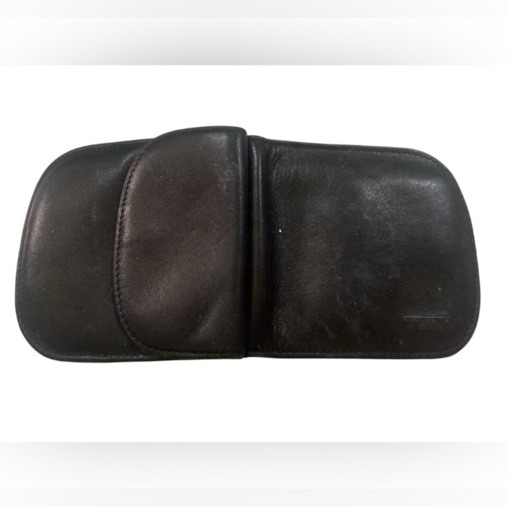 Vintage Tumi Black Leather Wallet #6947
